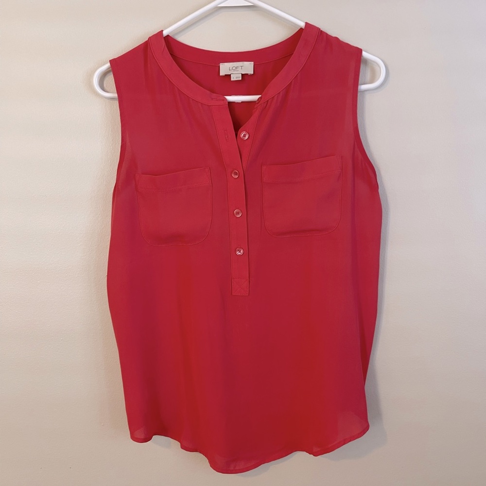 Sleeveless dress blouse